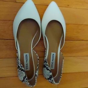 Steve Madden Elya Pointed Toe Snakeskin Flat